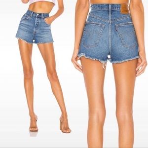 NWT Levi’s Premium Ribcage Shorts 28